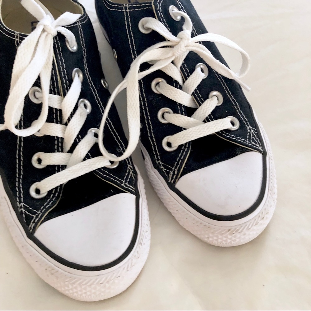 Black and White All star converse